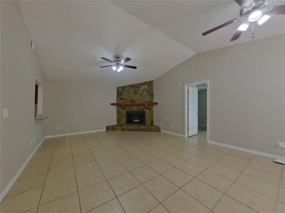 For Rent: $1,869 (2 beds, 2 baths, 1516 Square Feet)
