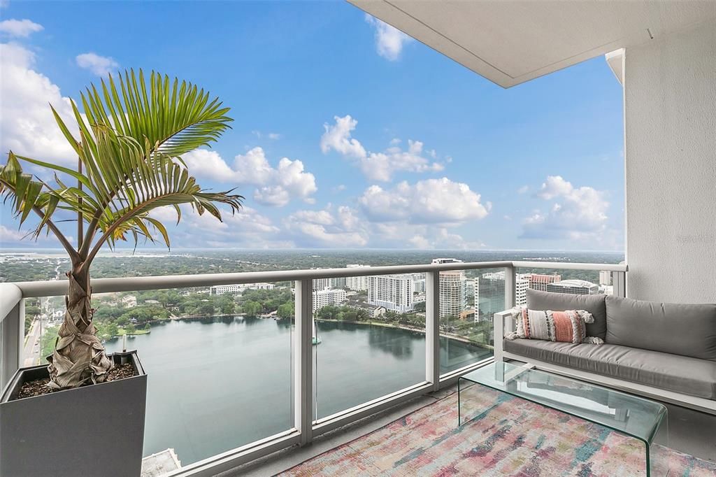 For Rent: $3,400 (2 beds, 2 baths, 1237 Square Feet)