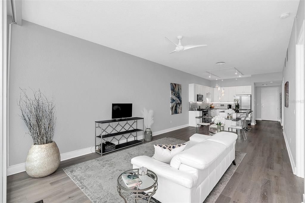 For Rent: $3,400 (2 beds, 2 baths, 1237 Square Feet)