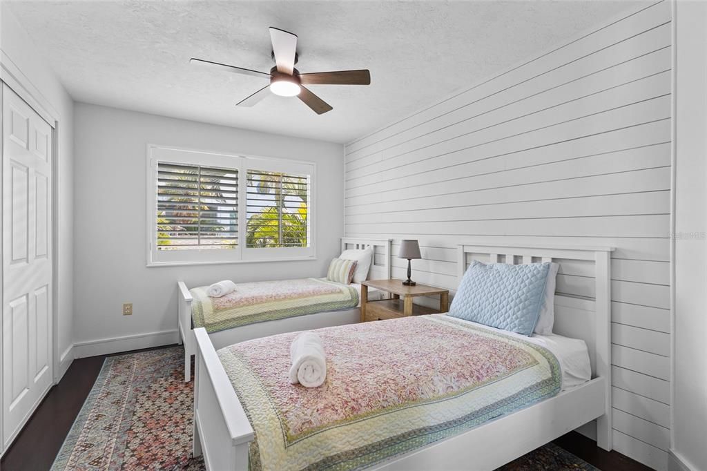 For Sale: $2,175,000 (3 beds, 2 baths, 1428 Square Feet)