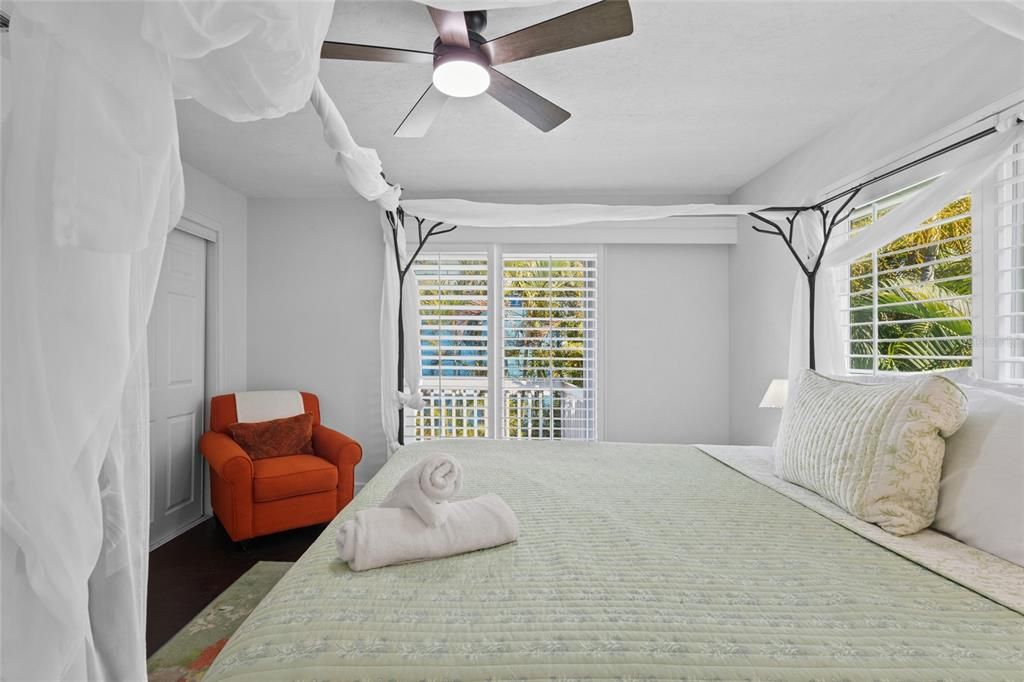 For Sale: $2,175,000 (3 beds, 2 baths, 1428 Square Feet)