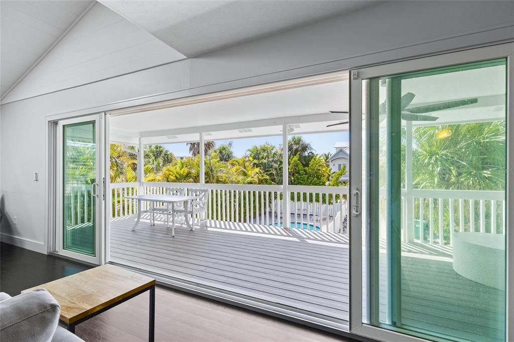 For Sale: $2,175,000 (3 beds, 2 baths, 1428 Square Feet)