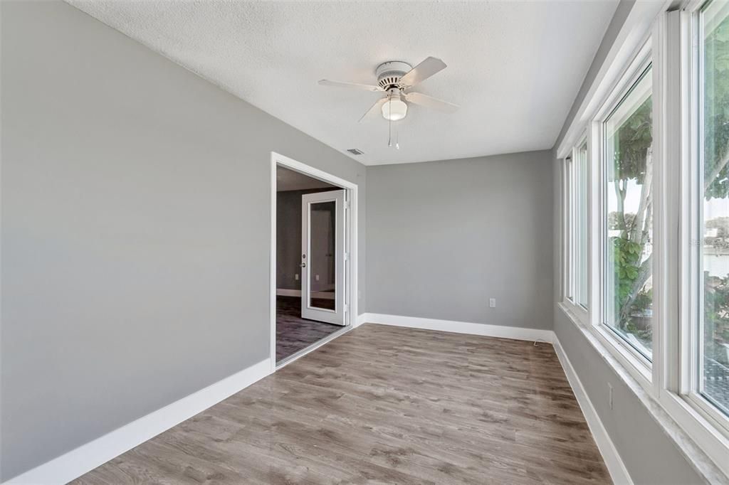 For Sale: $249,000 (2 beds, 2 baths, 1120 Square Feet)
