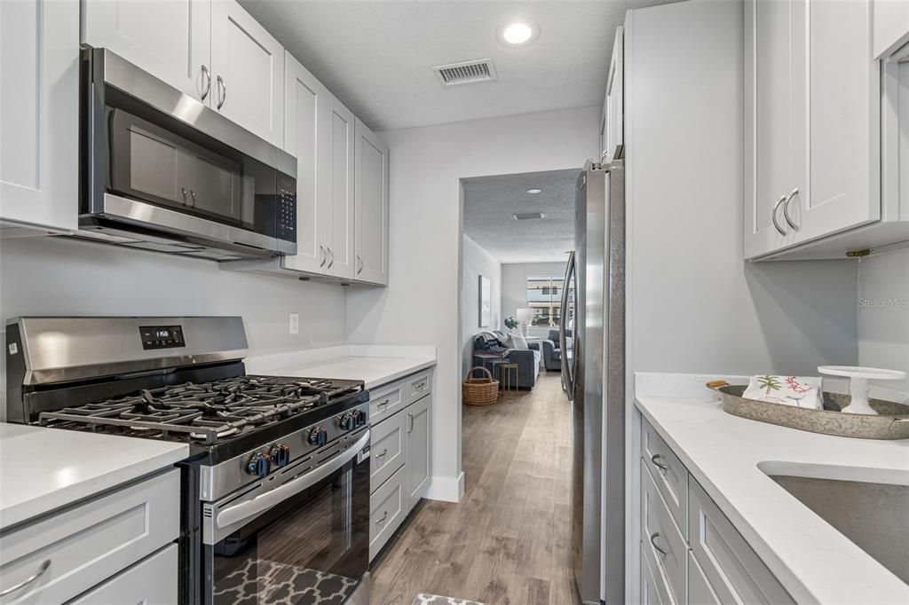 For Sale: $249,000 (2 beds, 2 baths, 1120 Square Feet)