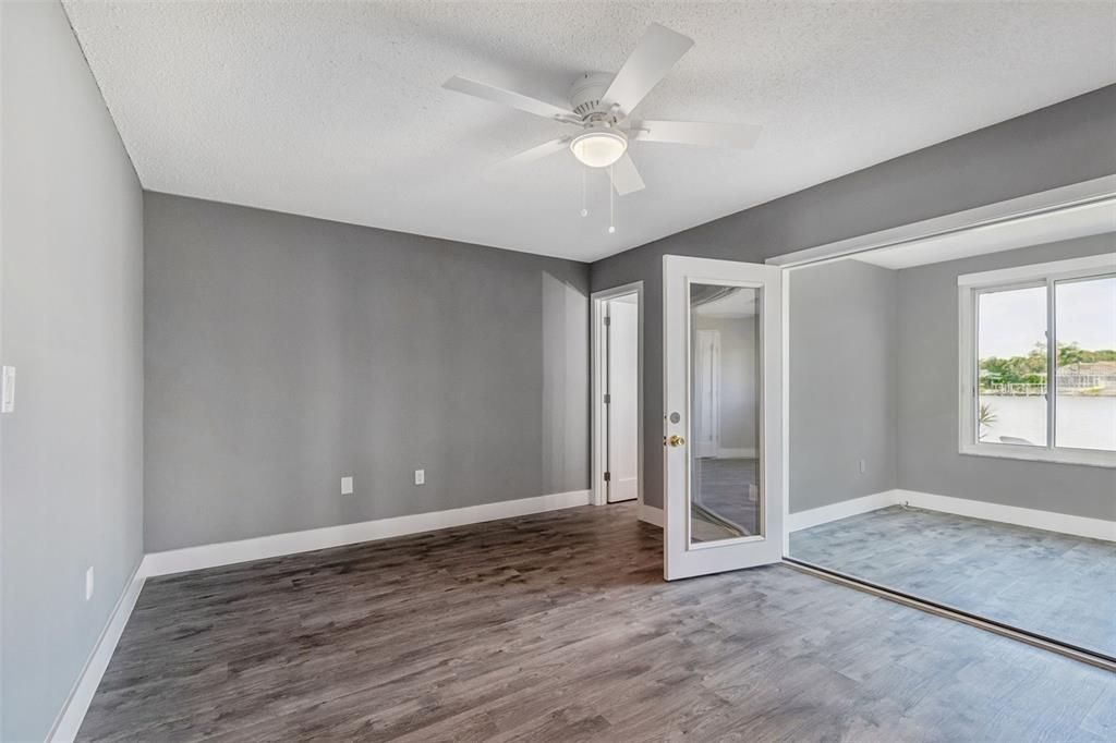 For Sale: $249,000 (2 beds, 2 baths, 1120 Square Feet)