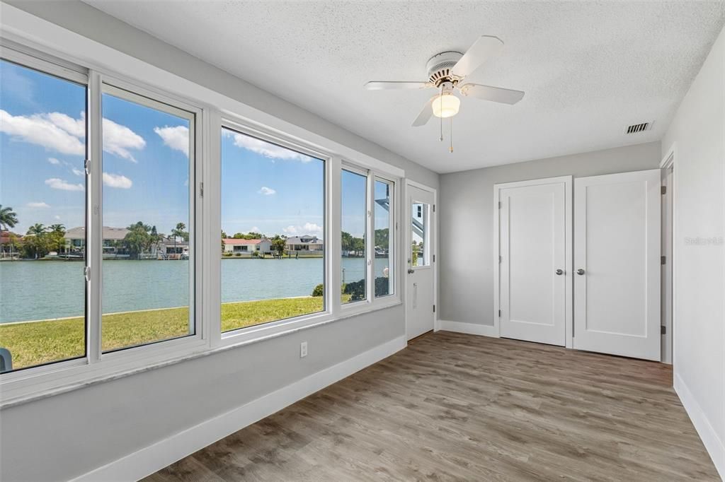 For Sale: $249,000 (2 beds, 2 baths, 1120 Square Feet)
