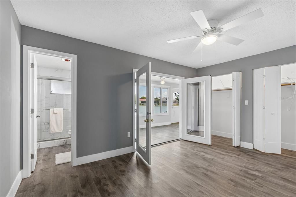 For Sale: $249,000 (2 beds, 2 baths, 1120 Square Feet)