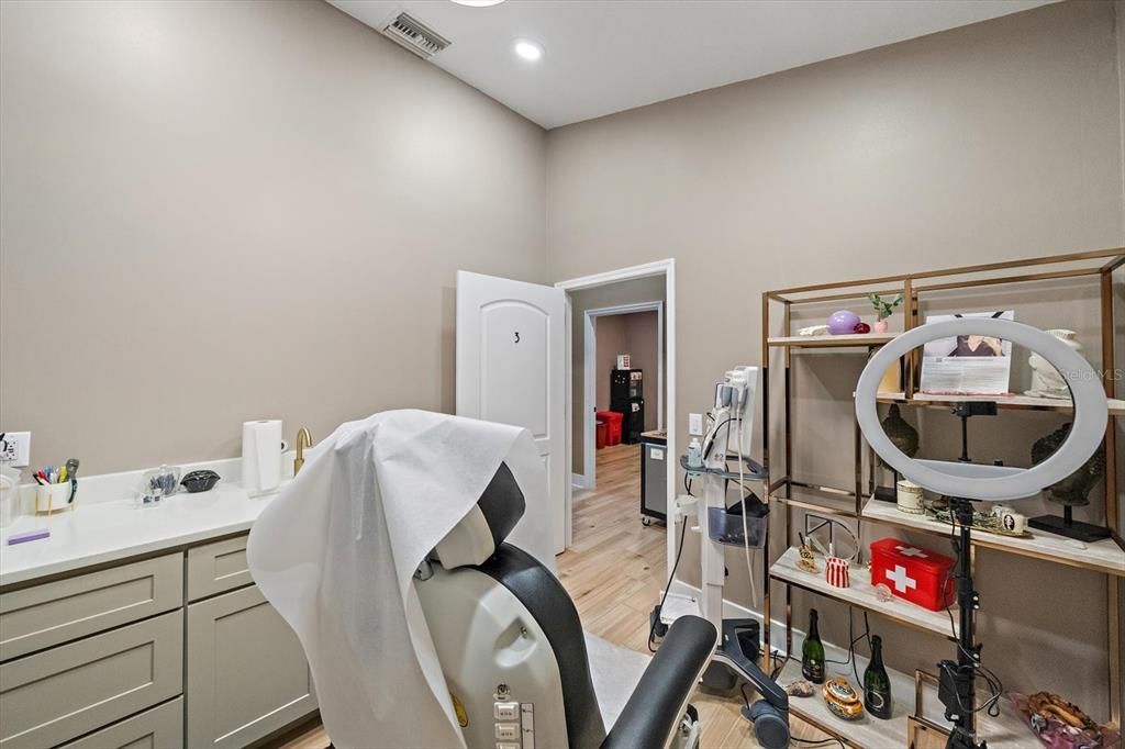 For Sale: $649,000 (0 beds, 0 baths, 1953 Square Feet)