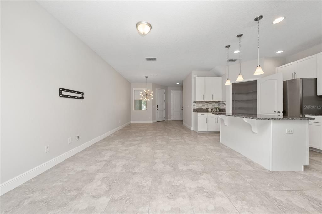 В аренду: $2,475 (2 спален, 2 ванн, 1246 Квадратных фут)