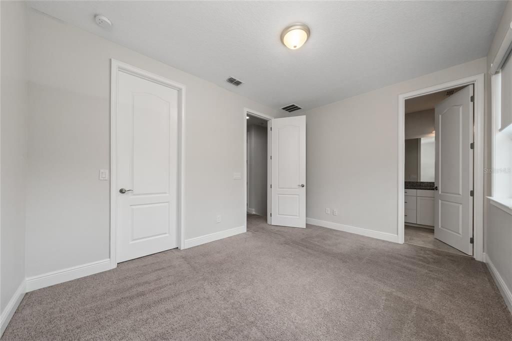 В аренду: $2,475 (2 спален, 2 ванн, 1246 Квадратных фут)