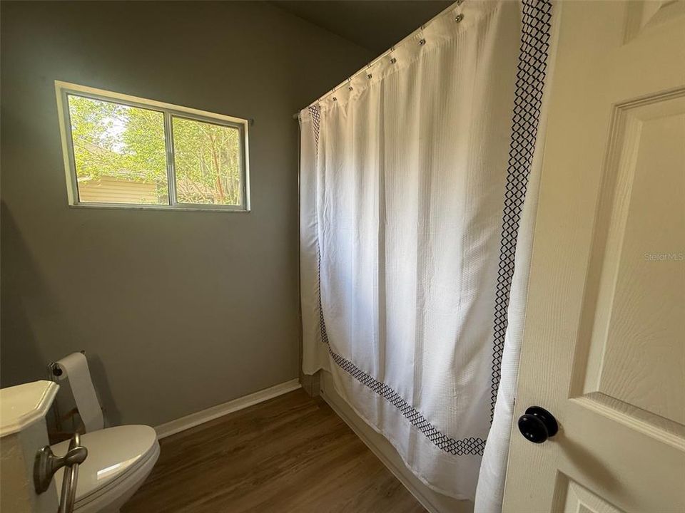 For Rent: $3,000 (4 beds, 2 baths, 2357 Square Feet)