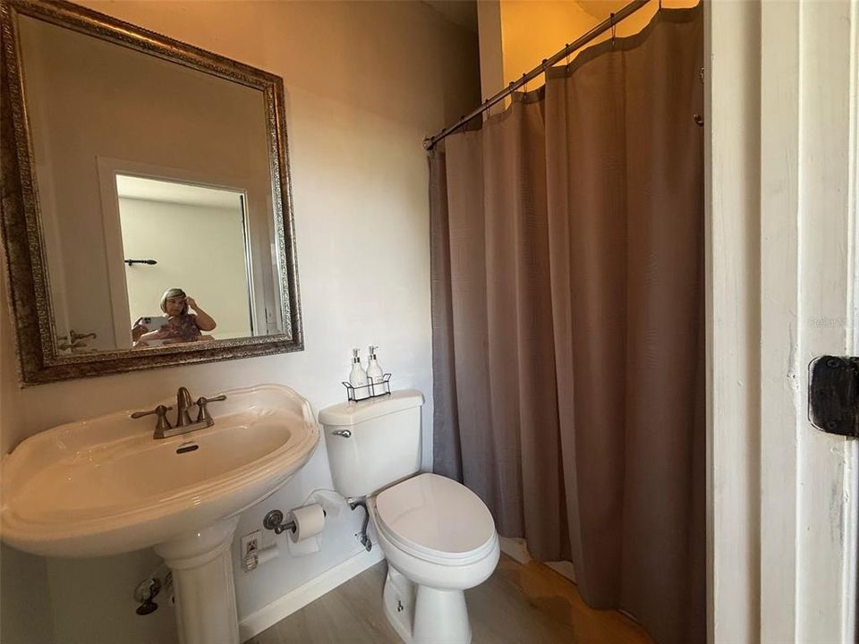 For Rent: $3,000 (4 beds, 2 baths, 2357 Square Feet)