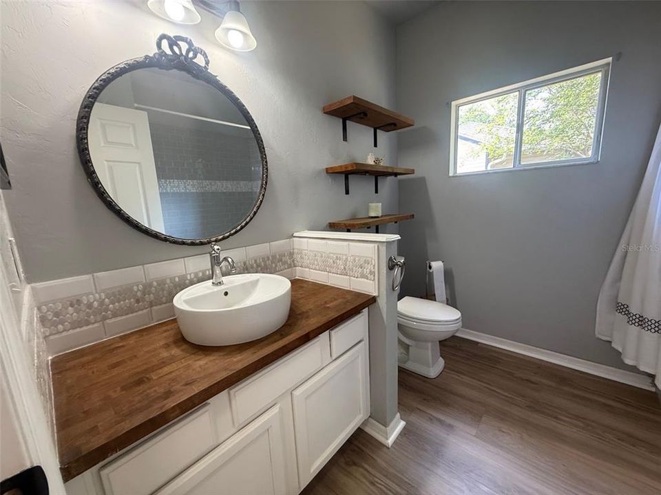 For Rent: $3,000 (4 beds, 2 baths, 2357 Square Feet)