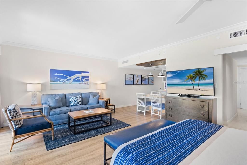 For Sale: $1,025,000 (1 beds, 1 baths, 640 Square Feet)