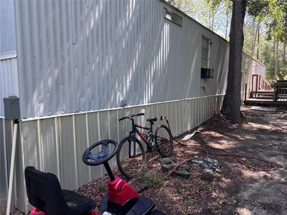 For Sale: $104,900 (3 beds, 2 baths, 1064 Square Feet)