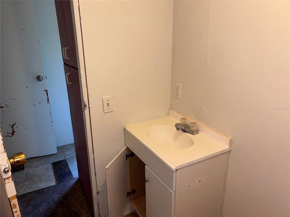 For Sale: $104,900 (3 beds, 2 baths, 1064 Square Feet)