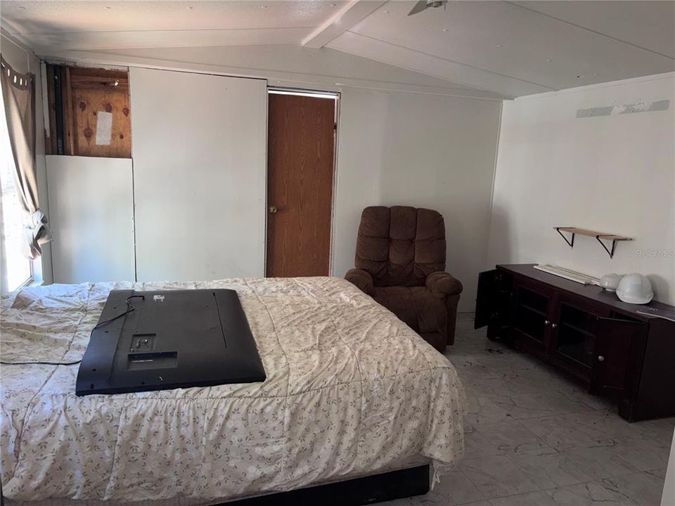 For Sale: $104,900 (3 beds, 2 baths, 1064 Square Feet)