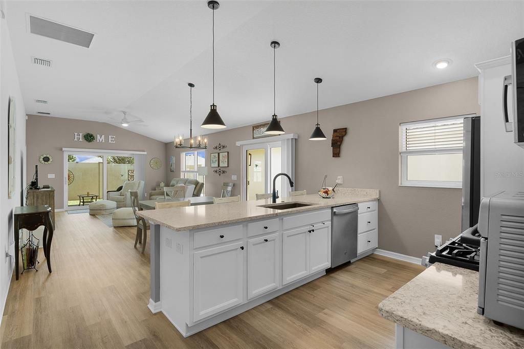 For Sale: $417,500 (3 beds, 2 baths, 1497 Square Feet)