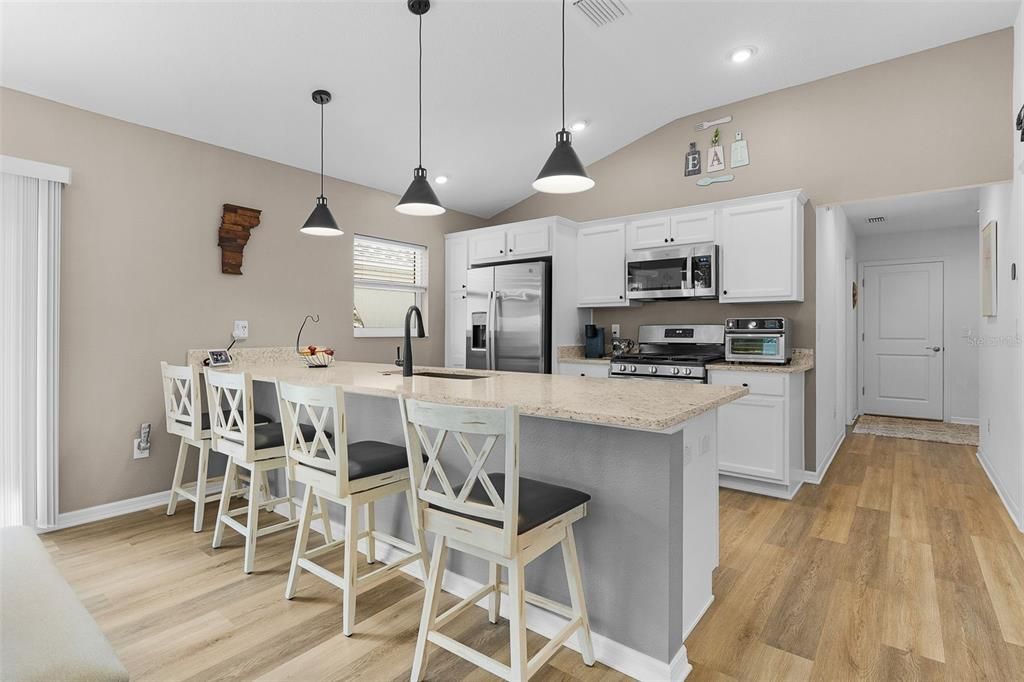For Sale: $417,500 (3 beds, 2 baths, 1497 Square Feet)