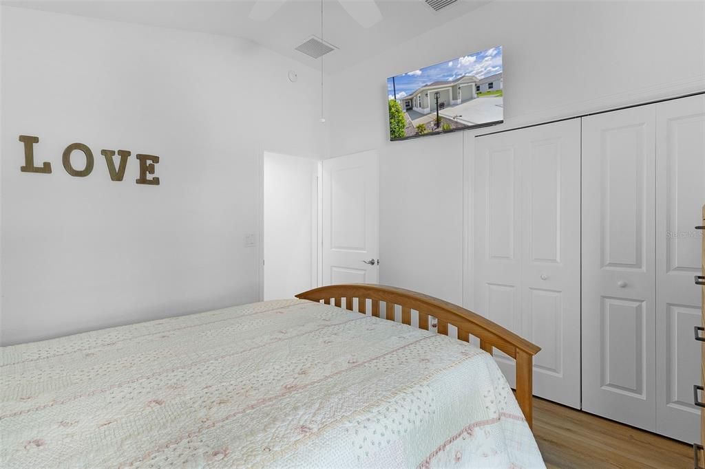 For Sale: $417,500 (3 beds, 2 baths, 1497 Square Feet)