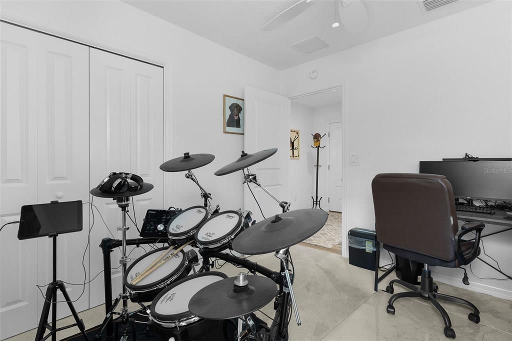 For Sale: $417,500 (3 beds, 2 baths, 1497 Square Feet)
