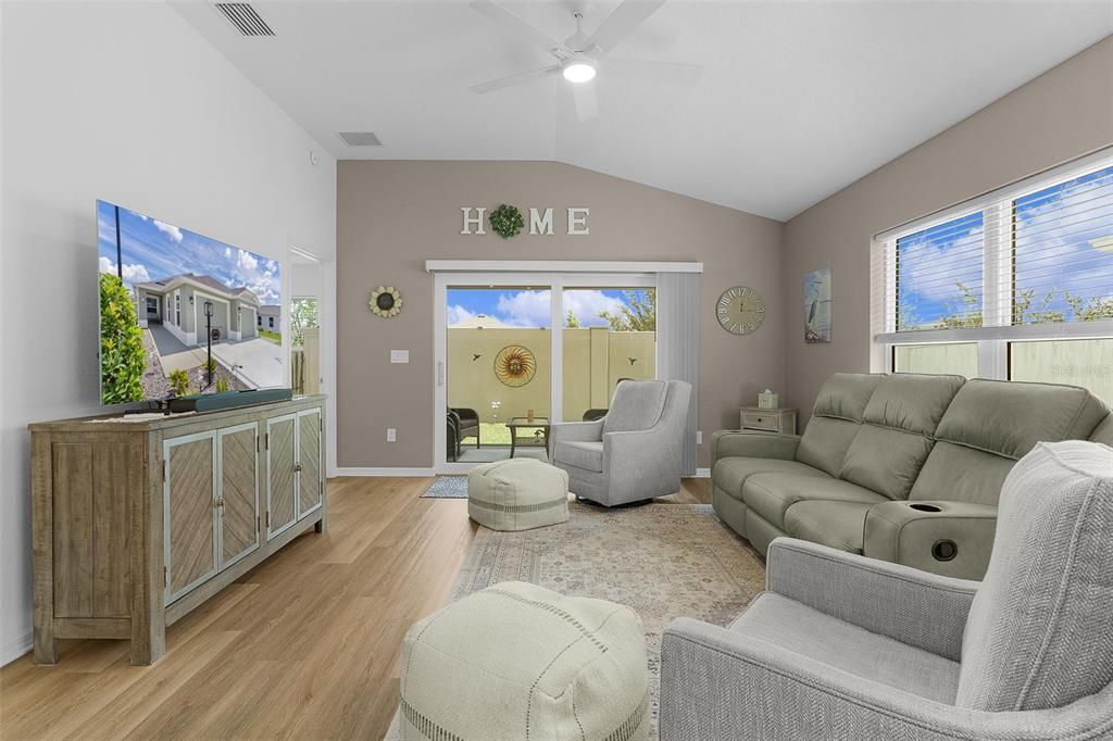 For Sale: $417,500 (3 beds, 2 baths, 1497 Square Feet)