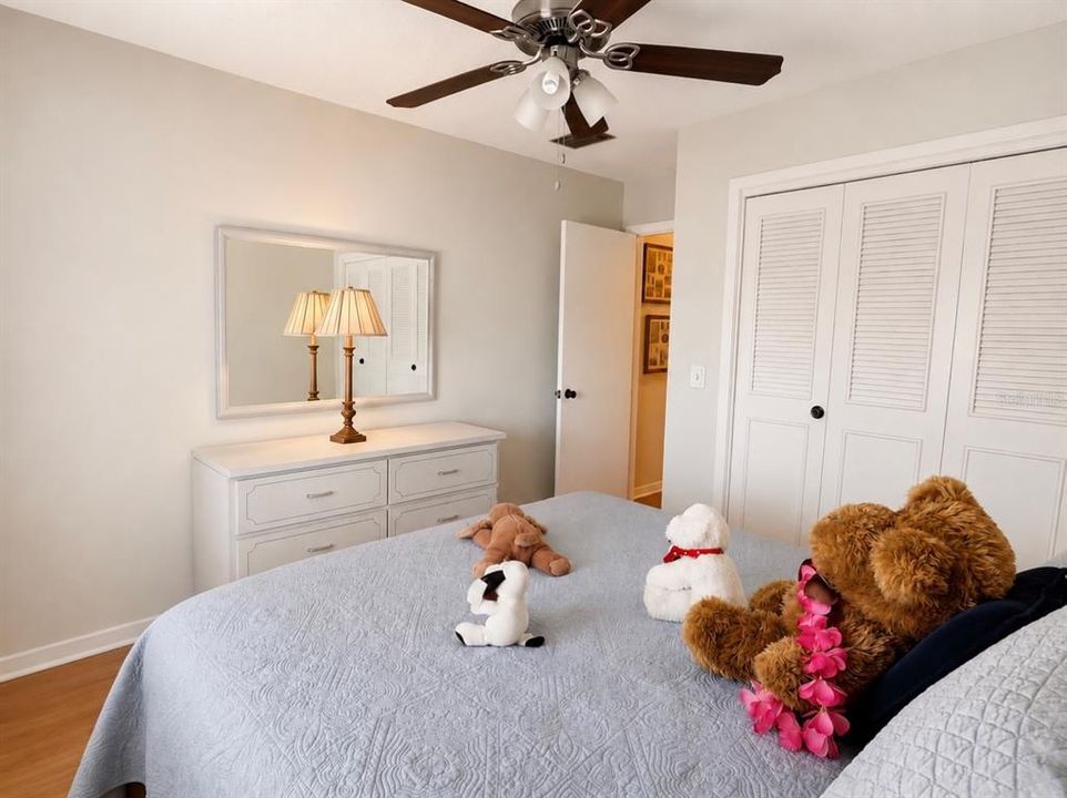 Active With Contract: $159,500 (2 beds, 2 baths, 1185 Square Feet)
