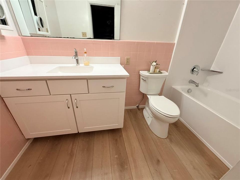 For Sale: $220,000 (2 beds, 2 baths, 1181 Square Feet)