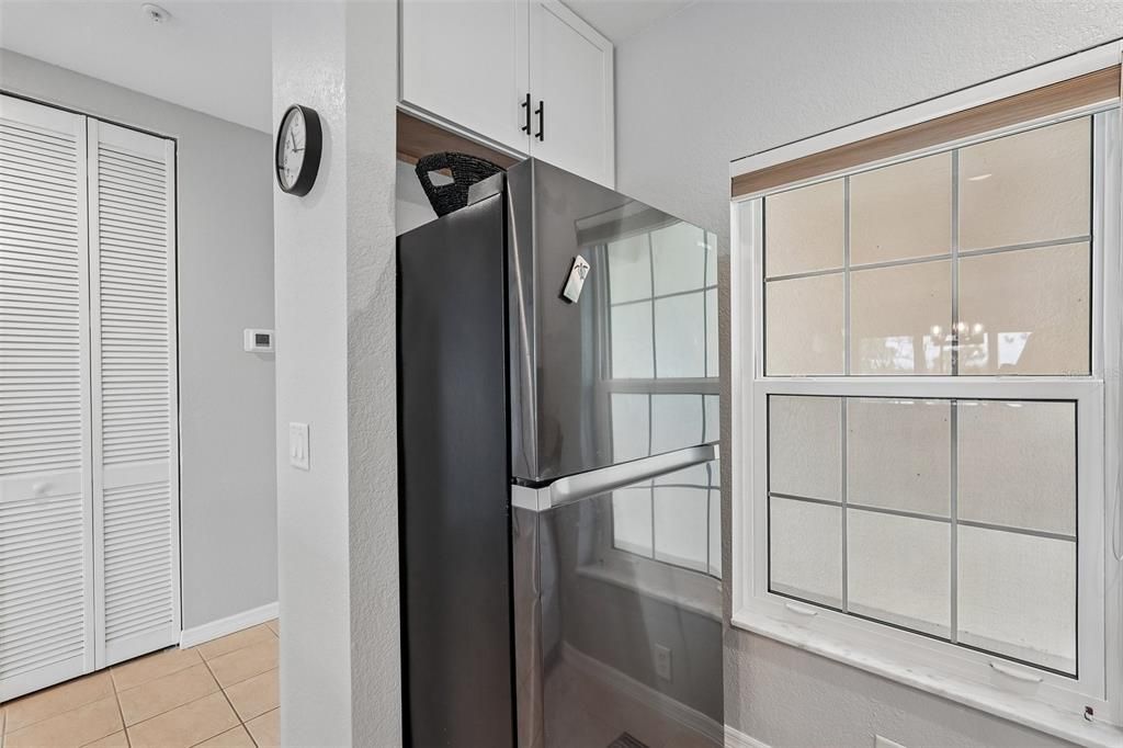 Active With Contract: $199,000 (2 beds, 2 baths, 903 Square Feet)