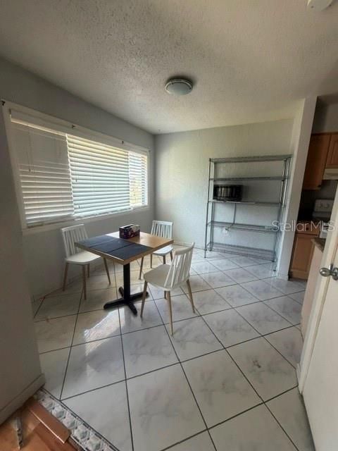 For Sale: $130,000 (1 beds, 1 baths, 591 Square Feet)