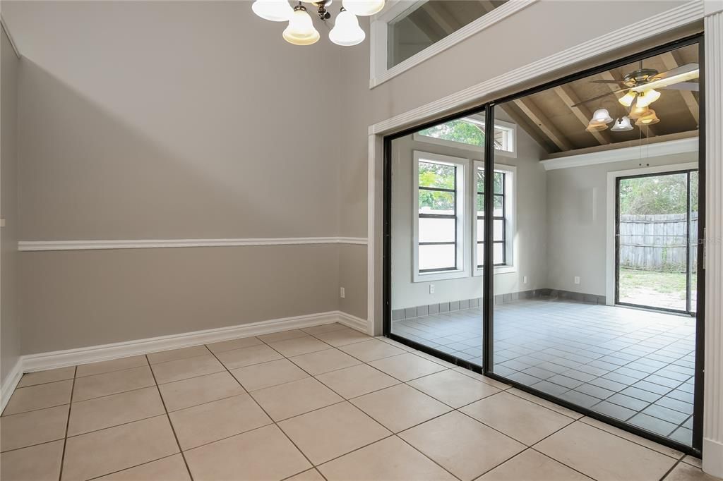 В аренду: $2,330 (3 спален, 2 ванн, 1518 Квадратных фут)