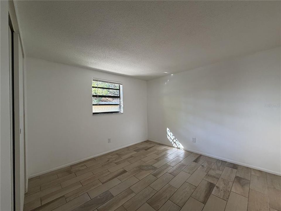 For Sale: $439,000 (4 beds, 0 baths, 1441 Square Feet)