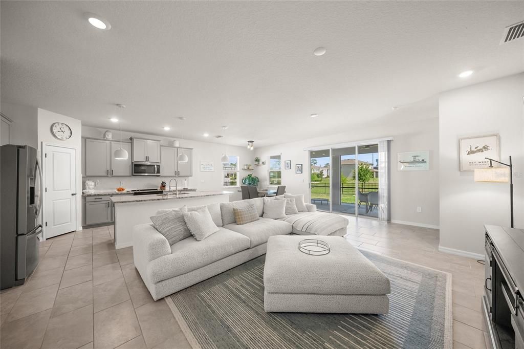 En Venta: $525,000 (4 camas, 2 baños, 2051 Pies cuadrados)