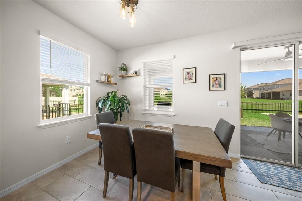 En Venta: $525,000 (4 camas, 2 baños, 2051 Pies cuadrados)