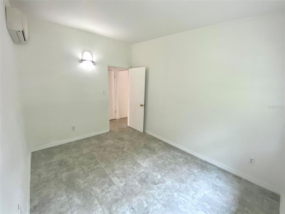 Под контрактом: $1,999 (3 спален, 2 ванн, 1116 Квадратных фут)