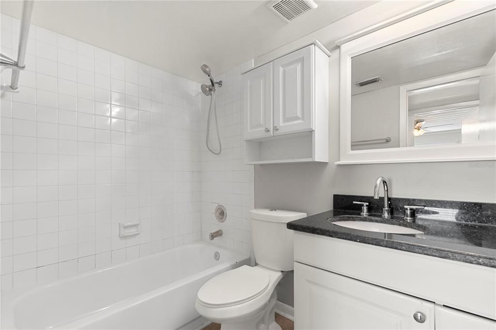 En Venta: $315,000 (2 camas, 2 baños, 741 Pies cuadrados)