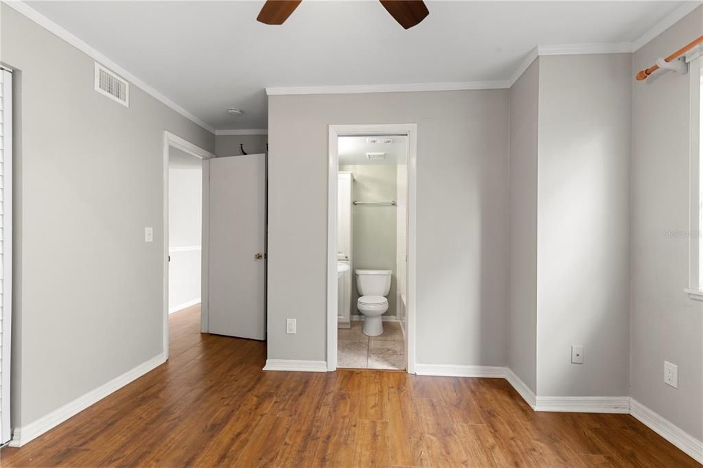 En Venta: $315,000 (2 camas, 2 baños, 741 Pies cuadrados)