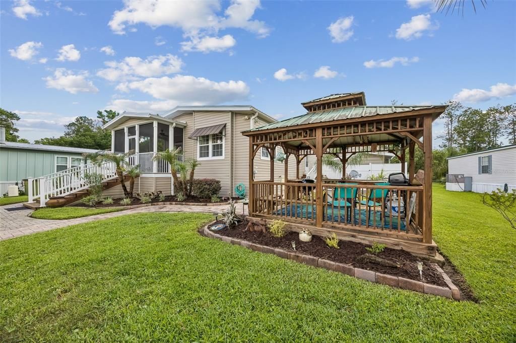 For Sale: $600,000 (2 beds, 2 baths, 1646 Square Feet)