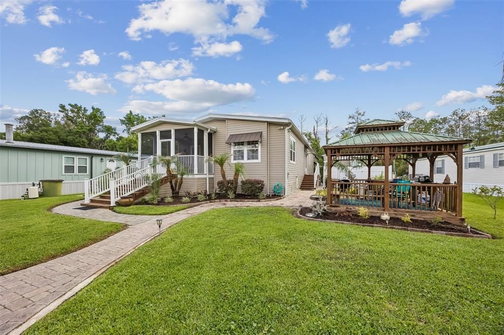For Sale: $600,000 (2 beds, 2 baths, 1646 Square Feet)