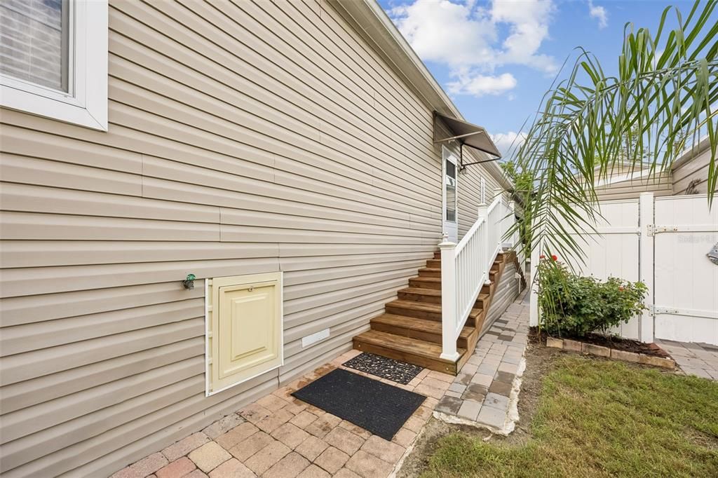 For Sale: $600,000 (2 beds, 2 baths, 1646 Square Feet)
