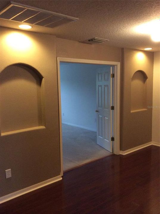 For Rent: $3,100 (4 beds, 3 baths, 3231 Square Feet)
