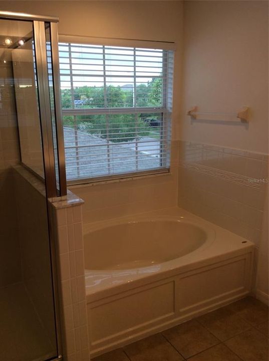 For Rent: $3,100 (4 beds, 3 baths, 3231 Square Feet)