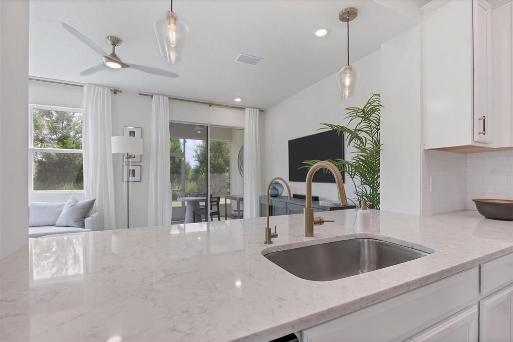En Venta: $369,000 (3 camas, 2 baños, 1747 Pies cuadrados)