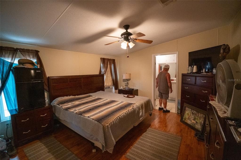 For Sale: $119,000 (2 beds, 2 baths, 1134 Square Feet)
