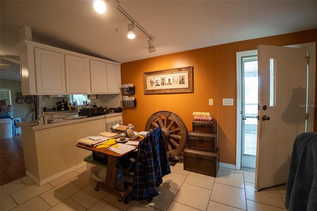 For Sale: $119,000 (2 beds, 2 baths, 1134 Square Feet)
