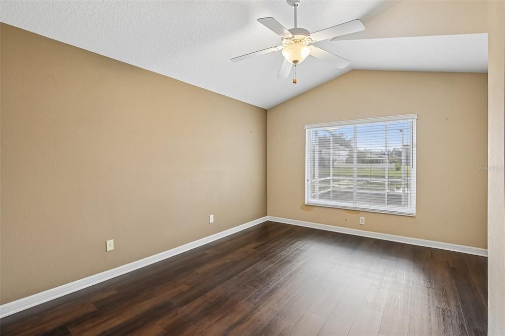 Active With Contract: $270,000 (3 beds, 2 baths, 1530 Square Feet)