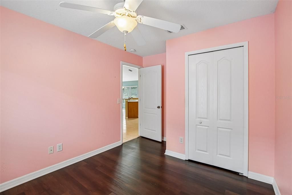 Active With Contract: $270,000 (3 beds, 2 baths, 1530 Square Feet)