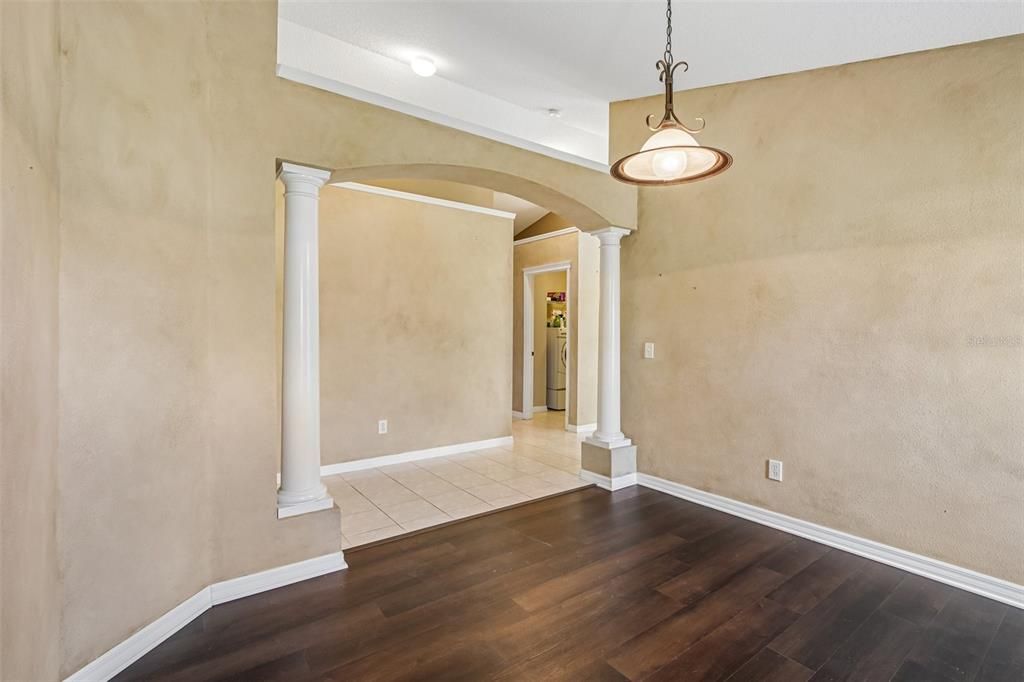Active With Contract: $270,000 (3 beds, 2 baths, 1530 Square Feet)
