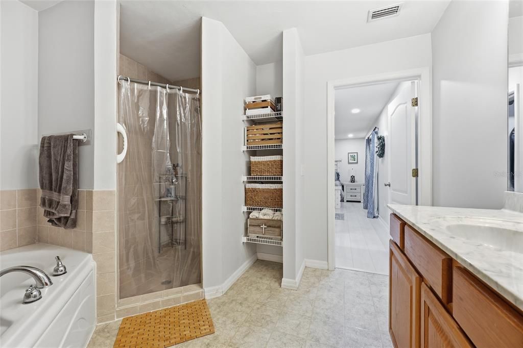 En Venta: $324,900 (3 camas, 2 baños, 1592 Pies cuadrados)