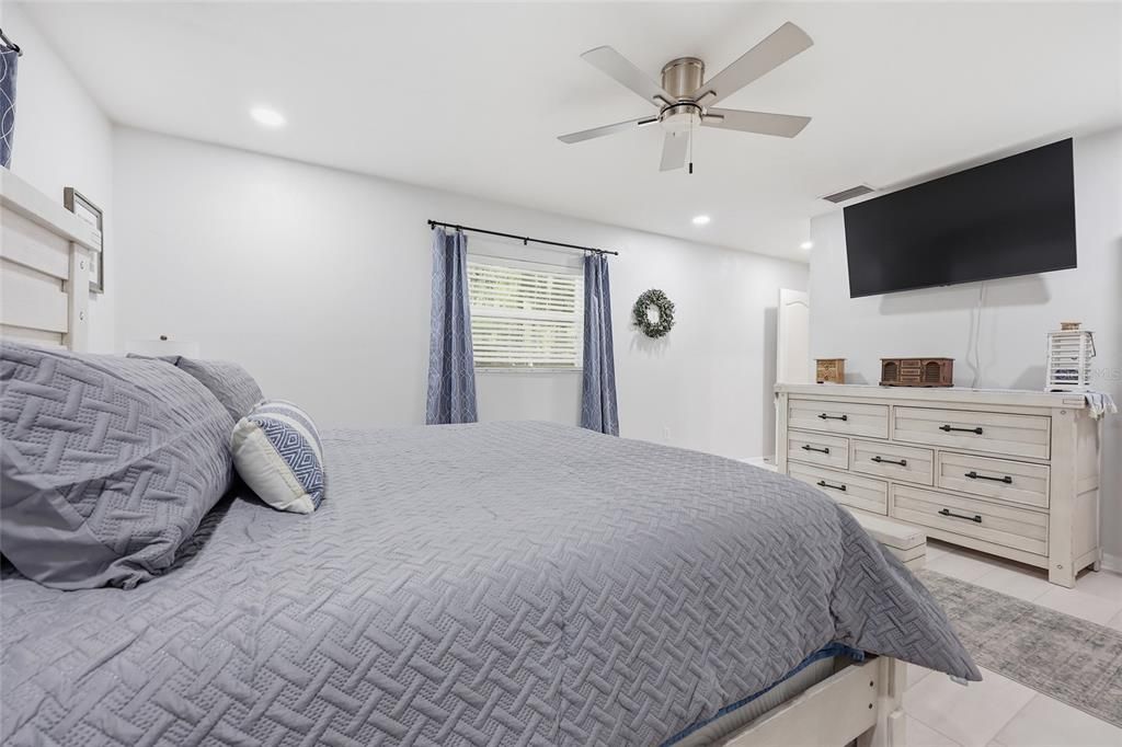En Venta: $324,900 (3 camas, 2 baños, 1592 Pies cuadrados)
